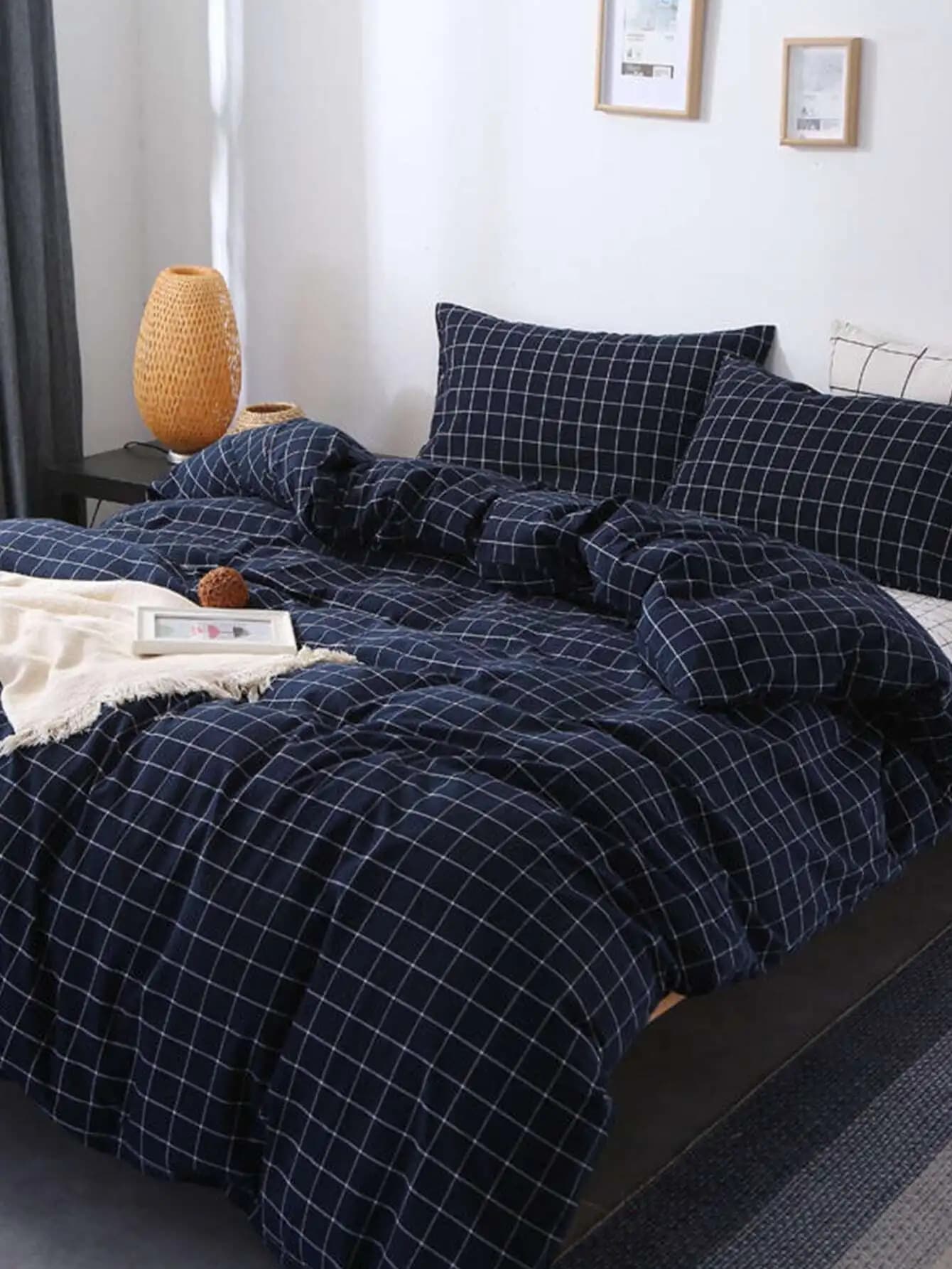 3-piece Bed Linen Set with Blue Navy Square Printing, Soft Cotton Mixed, Washable in Washing Machine for Single Beds in King