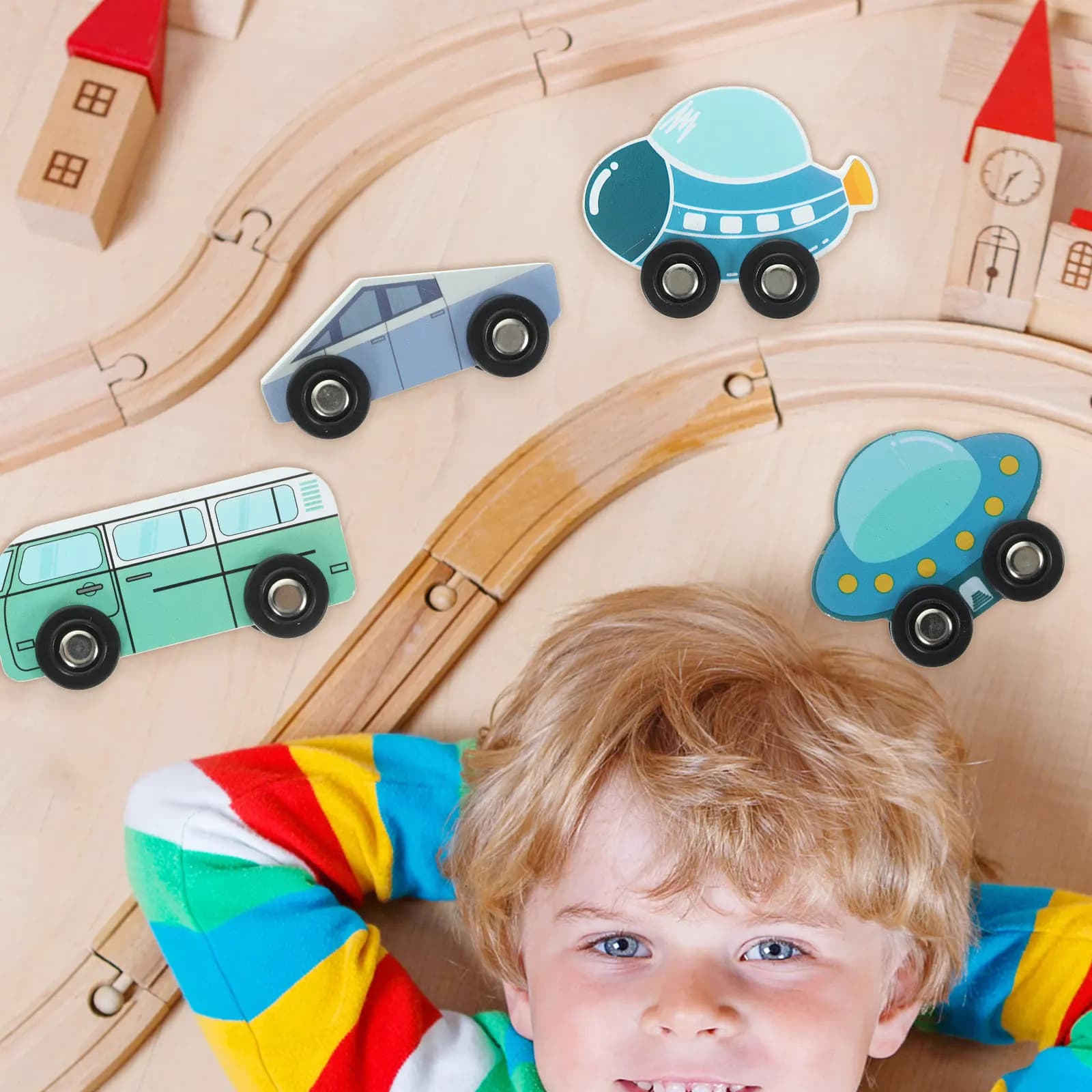 Set di trenini in legno da 5 pezzi, giocattolo educativo per bambini con modellazione carina, elevata durabilità, vagone in legno compatto e indeformabile