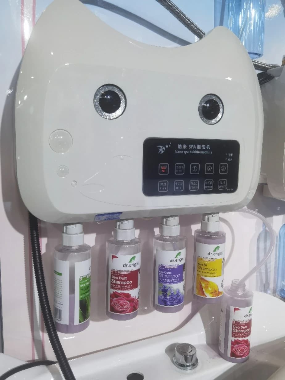 Macchina Automatica per Bagno e SPA per Cani e Gatti, con 4 Bottiglie di Shampoo in Plastica, Prodotti per la Pulizia e la Toelettatura degli Animali Domestici