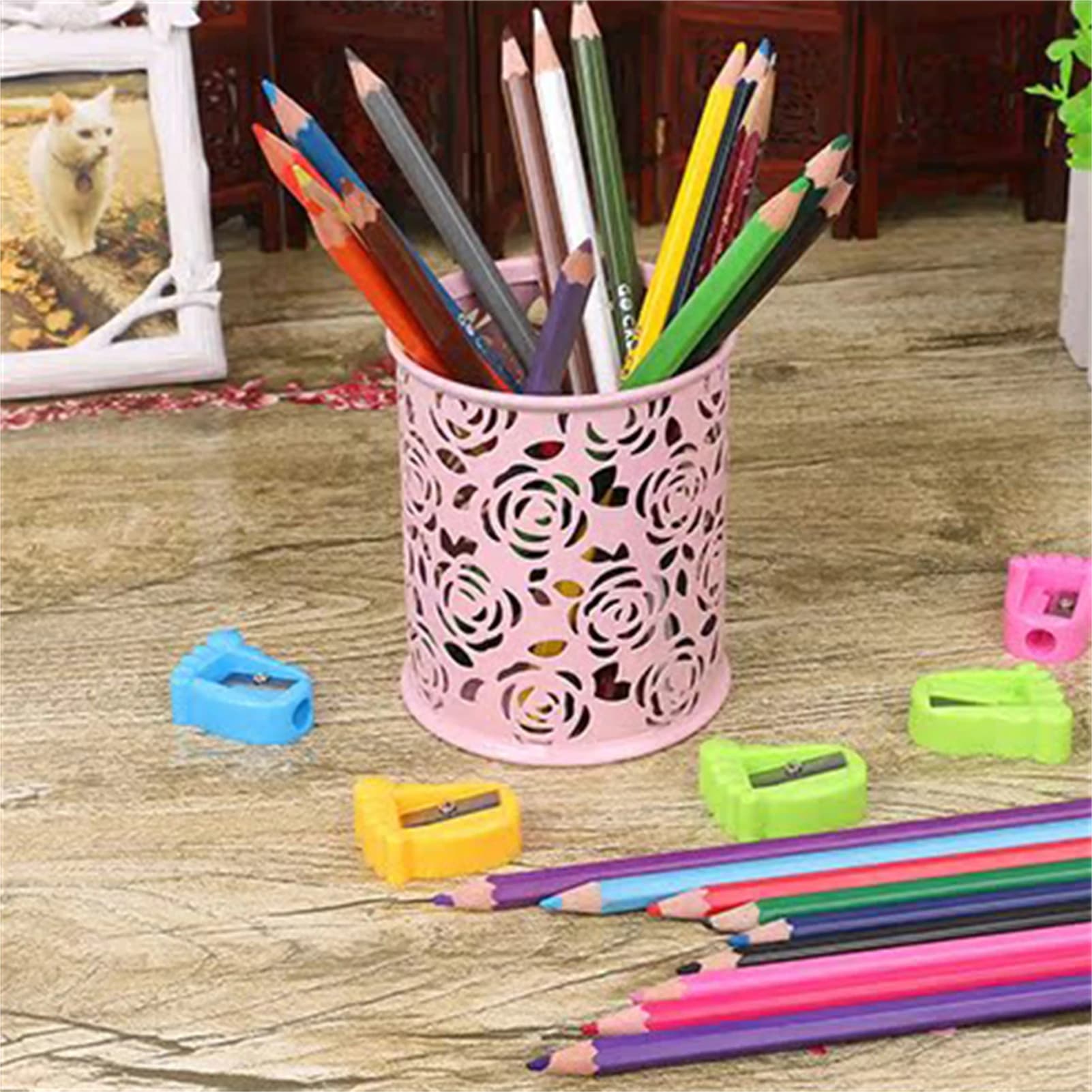 Portapenne Creativo con Motivo a Rosa Traforato, Contenitore per Pennelli da Trucco, Decorazione da Scrivania per Ufficio e Casa