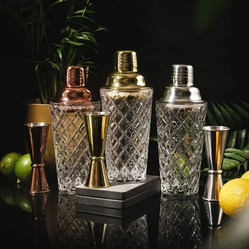 Kit shaker per cocktail in vetro caldo Set da 13 once per mocktail Martini con coperchio in acciaio metallizzato a tenuta stagna per carrello da bar per uso domestico