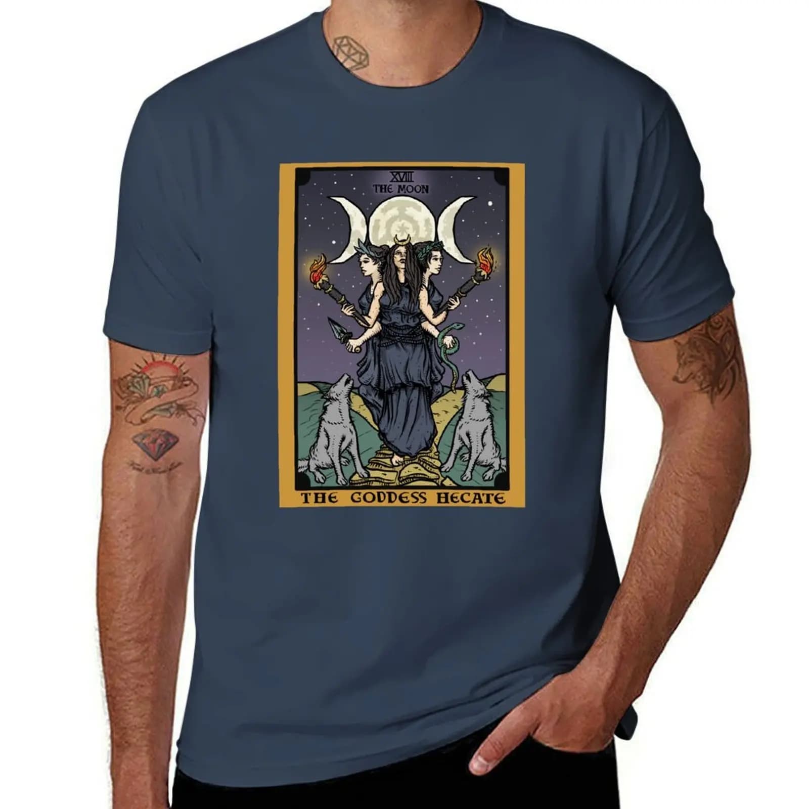 T-shirt Hecate Triple Moon Goddess of Witchcraft and Magick con ruota di Hekate e carta dei Tarocchi, leggera, basic, a maniche corte