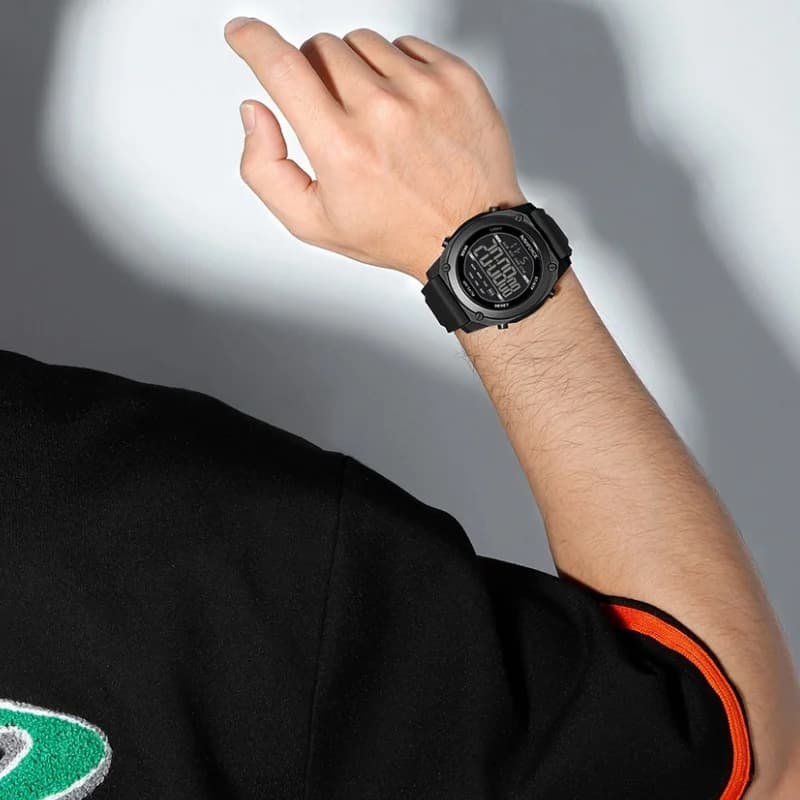 Orologio Digitale LCD NAVIFORCE da Uomo, Cinturino in Silicone alla Moda, Resistente all'Acqua, Orologio da Polso Elettronico con Calendario e Sveglia, Reloj Hombre