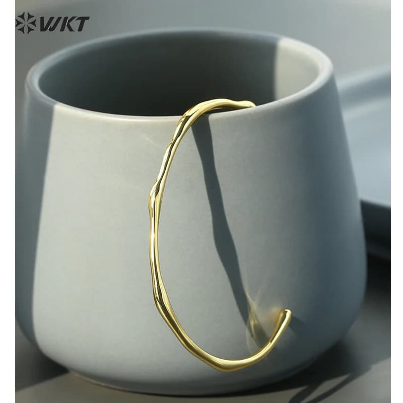 WT-B645 Nuovo arrivo placcato oro 18 carati semplice costoso microonde onda forma regolabile braccialetto di lusso da donna