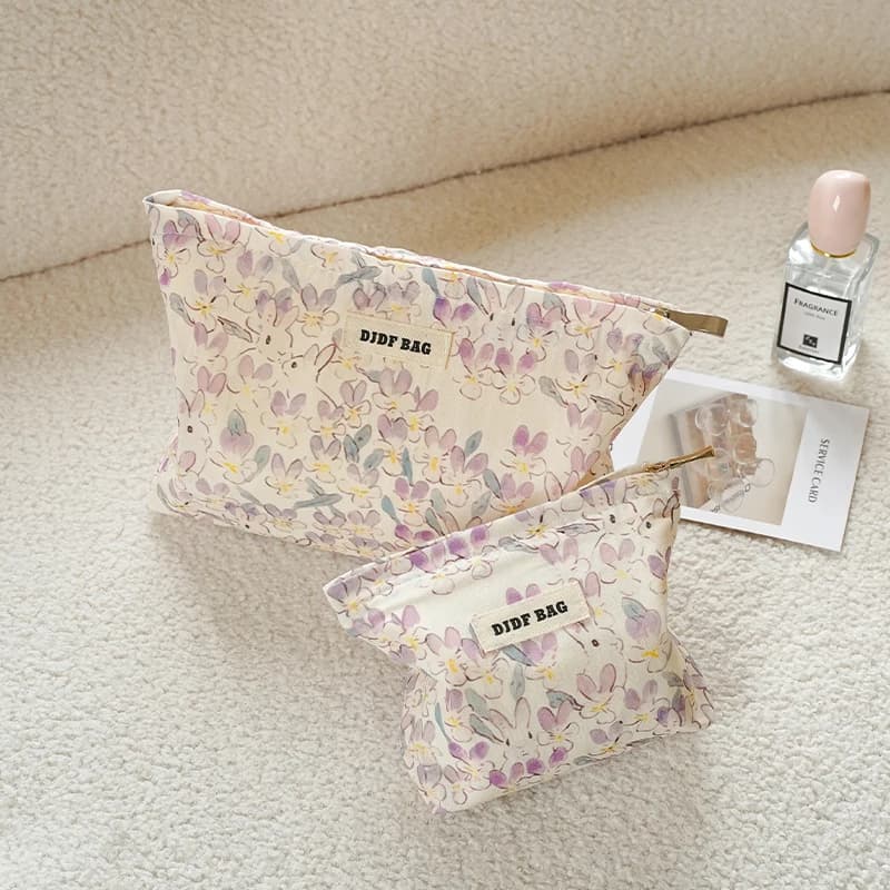 Purple Bunny Women's Cosmetic Bag Large Capacity Cosmetic Skin Care Product Storage Bag Travel Amenity Bag Portable Handy Bag