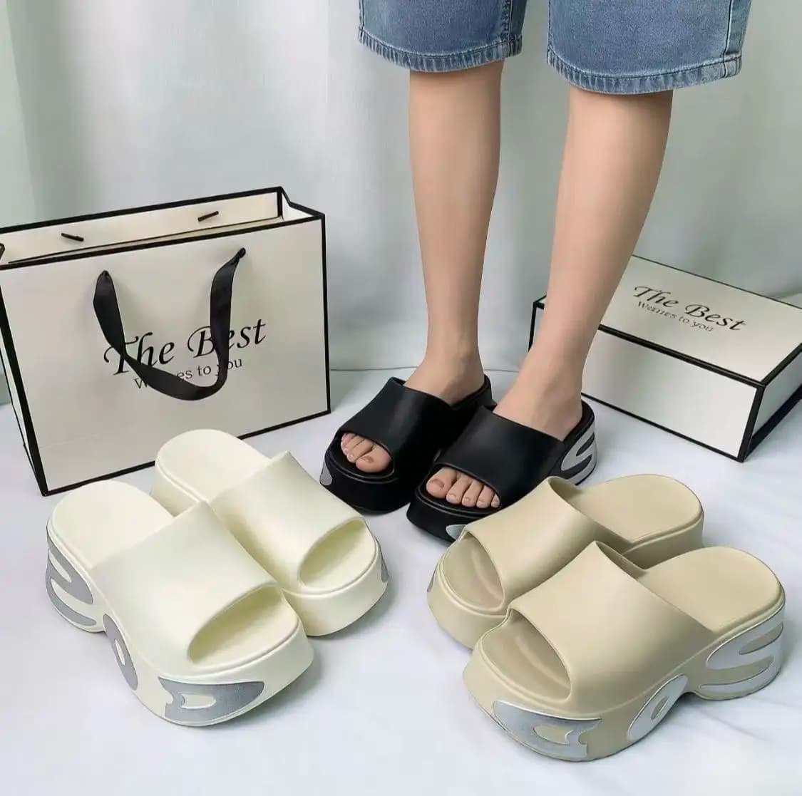 Ciabatte da donna di nuovo stile con plateau rialzato, ultra-comode per la spiaggia e la casa, ciabatte da donna con suola spessa 7.0, adatte per l'uso estivo all'aperto
