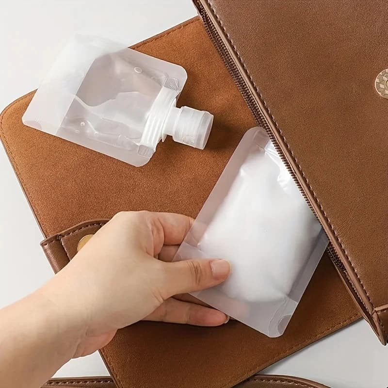 Organizer da viaggio da 5 pezzi, borsa per dispenser di lozioni, borsa con beccuccio a ventosa, disinfettante per le mani, shampoo per lozioni, borsa per cosmetici