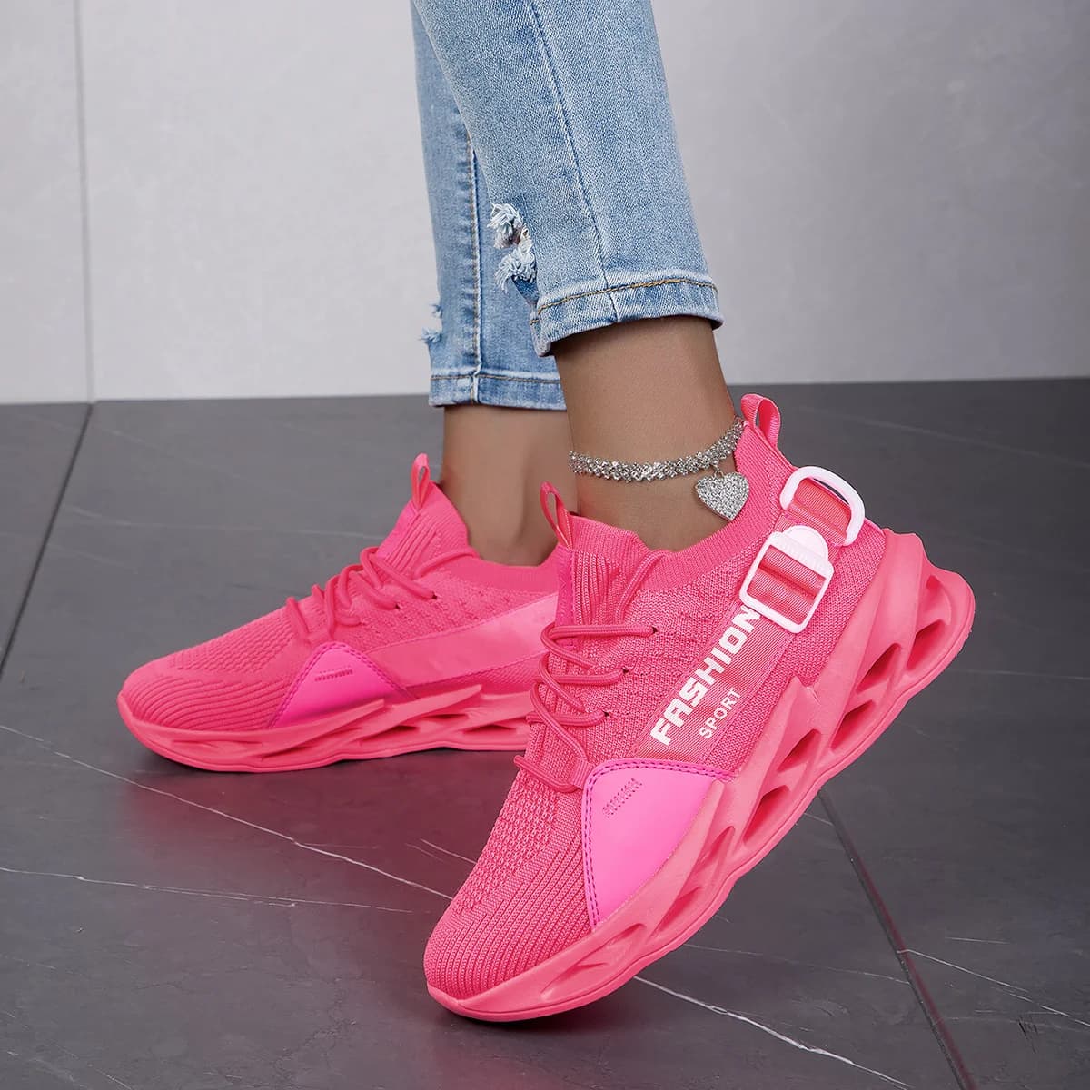 Vendita calda Sneakers rosa Donna Big Size 36-48 Sneakers traspiranti Scarpe da corsa da uomo Scarpe sportive da donna leggere Tennis unisex