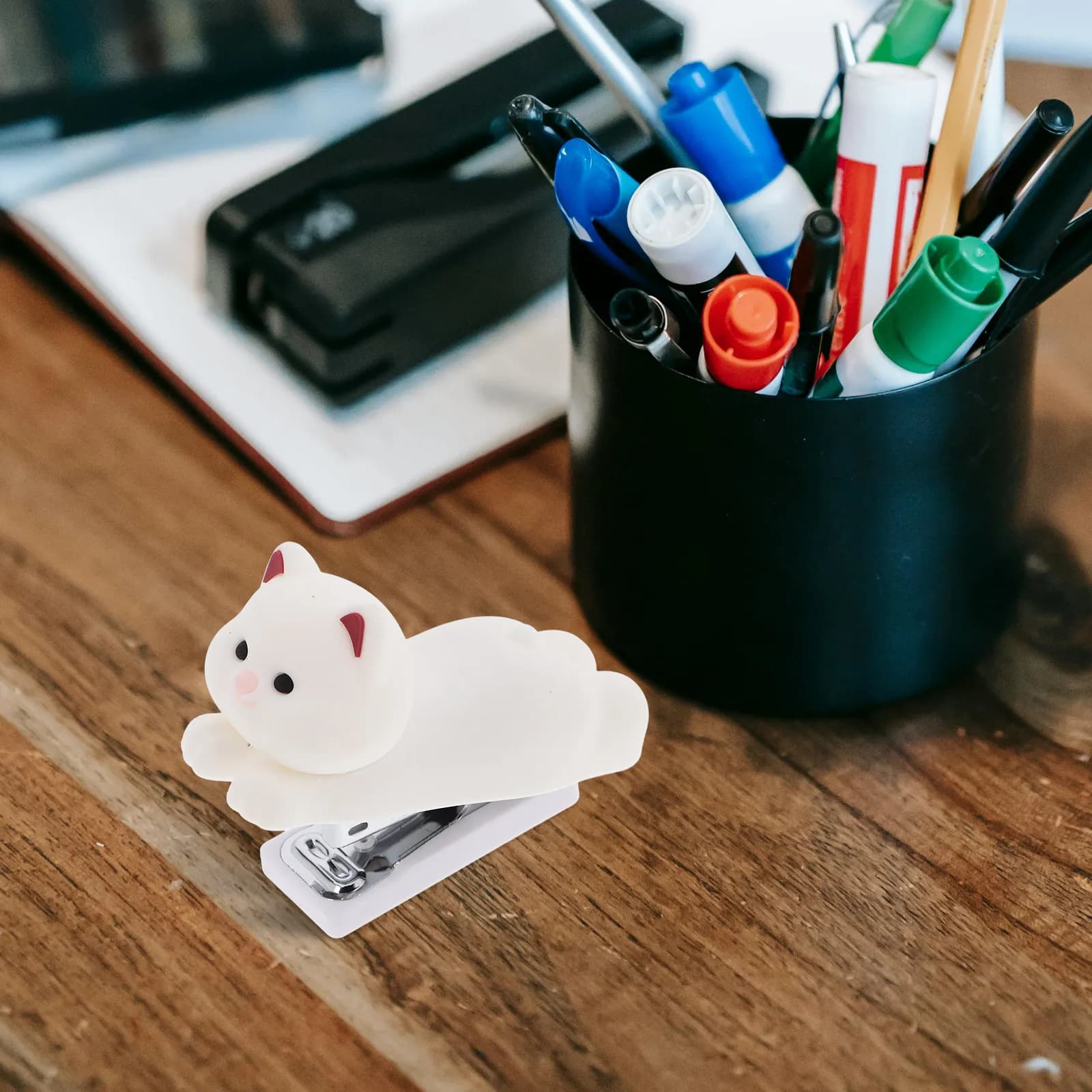 Piccolo Graffettatore a Forma di Cane Cartone Animato in PVC e Silicone, Portatile e Carino per Scrivania, Aula, Ufficio, Design Decorativo a Tema Animale