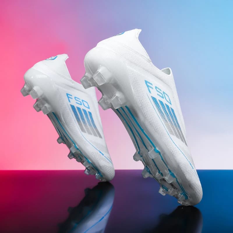 Scarpe da Calcio Traspiranti per Uomo, Scarpini da Allenamento con Tacchetti Lunghi, Sneakers Ultraleggere per Interni e Campi FG