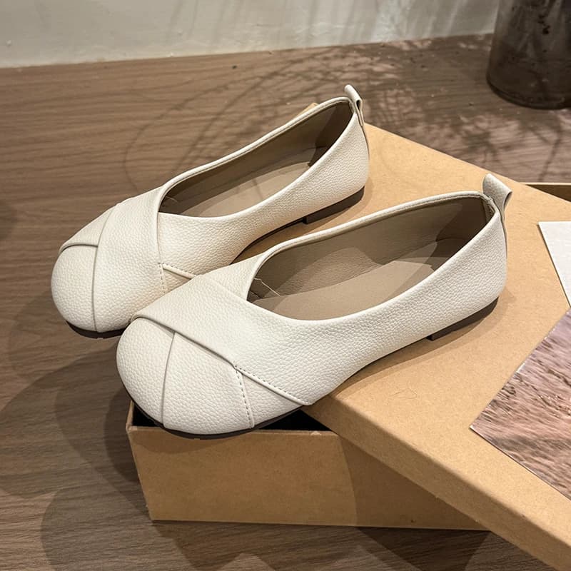 Women Slip-on Leather Loafers Ladies Casual Round Toe Large Size Flats Nurse Shoes Sneakers Spring Autumn Fashion Ballet Shoes