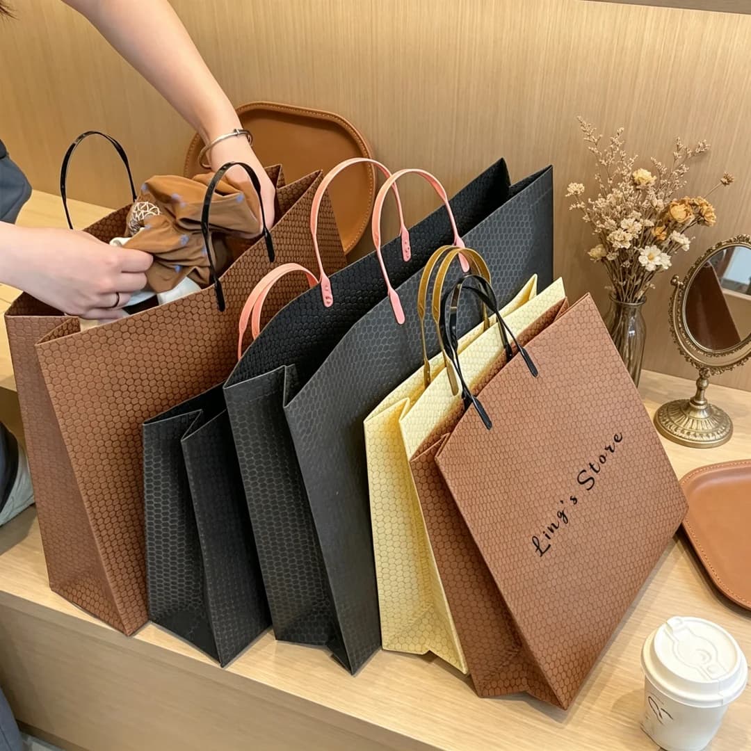 200pcs Custom Logo Jewelry Tote Bags Non Woven Shopping Dress Cloth T-shirt Cosmetic Wedding Favors Gift Shoes Packaging Handbag