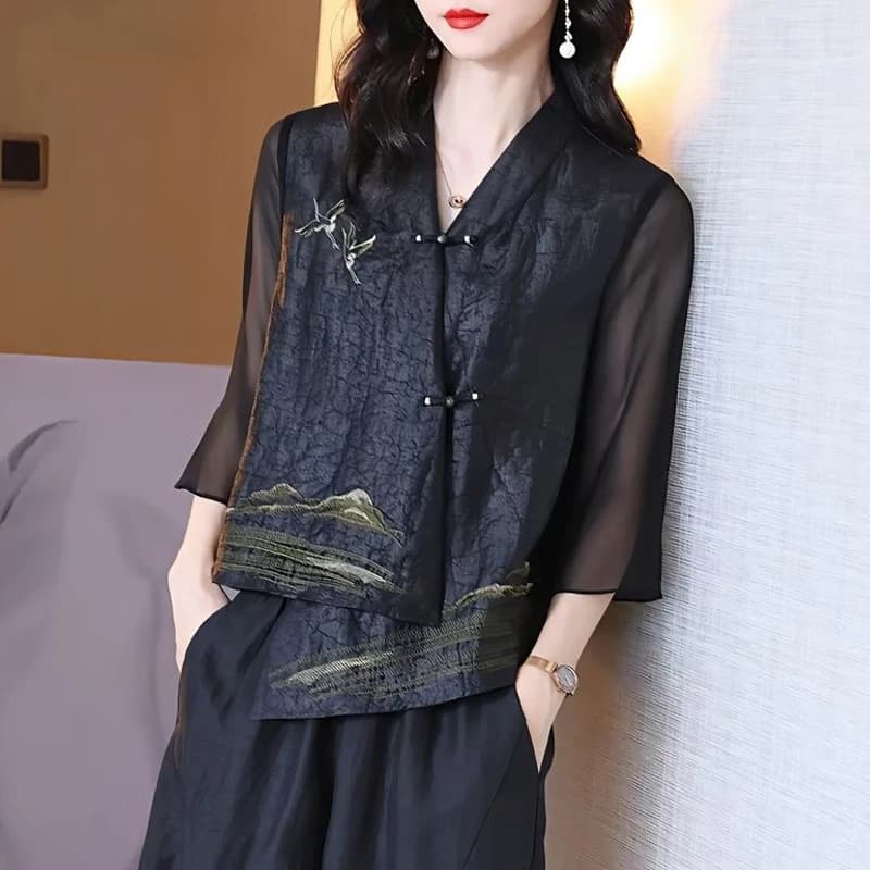Camicette asimmetriche ricamate Vintage in seta da donna primavera estate elegante Design in stile cinese Cardigan camicie Blusa Mujer Moda