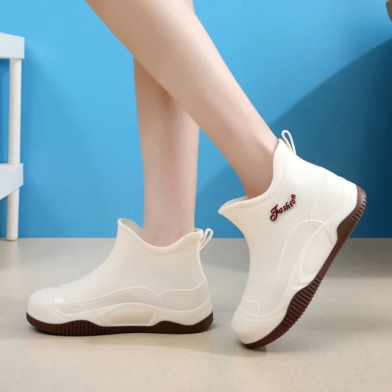 Fashionable Short Rain Boots Women's Waterproof Non-slip Fleece Lined Lightweight Flat Bottom Kitchen Rubber Shoes