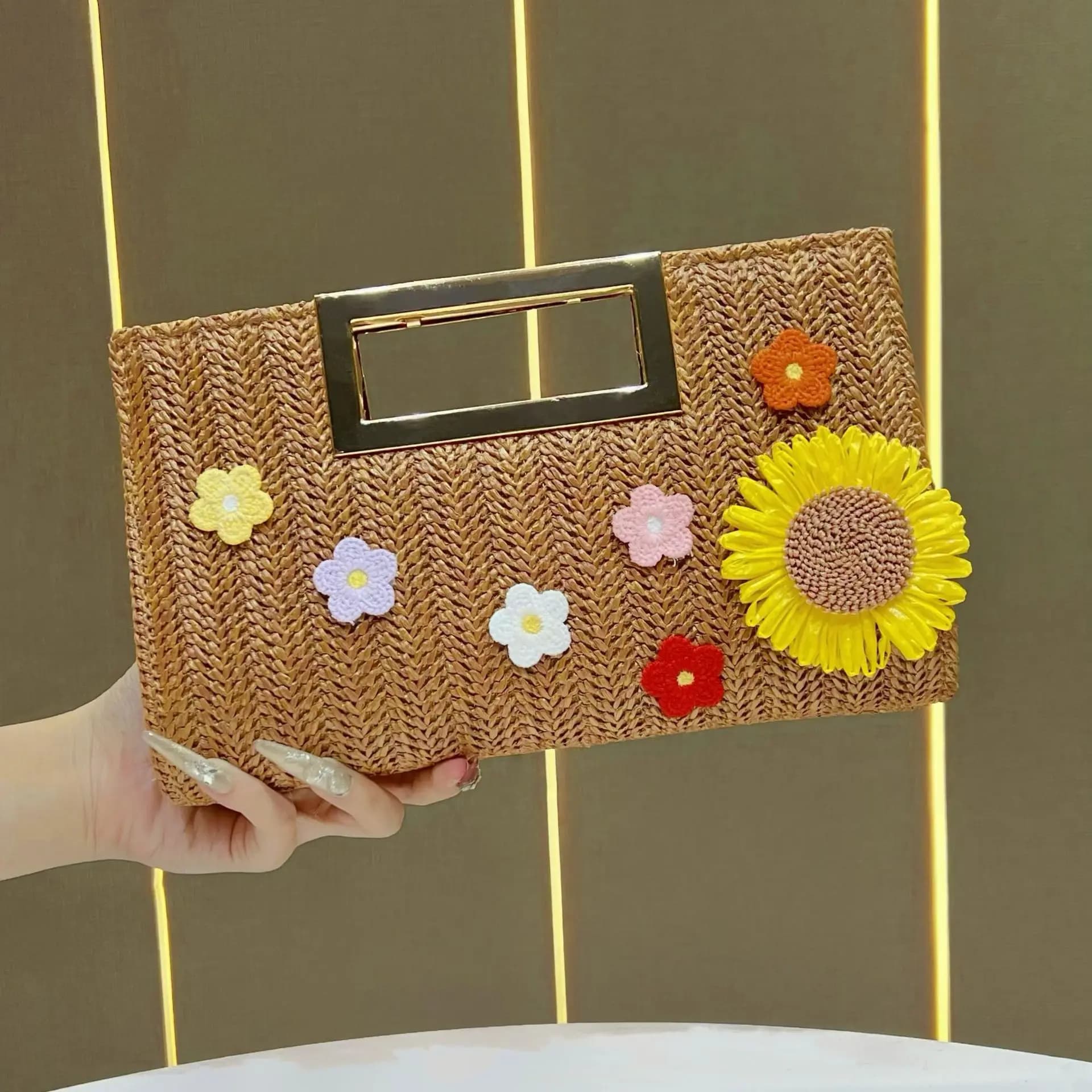 Summer New Straw Weave Square Handbags for Women Beach Party Evening Bags Retro Khaki Brown Metal Chain Shoulder Bags Clutch