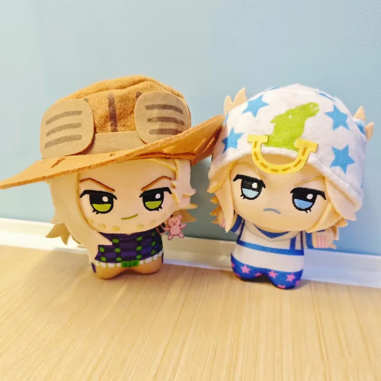 Peluche di Jonathan Joestar, Julius Caesar, Gyro Zeppeli con Cappello, 10cm, Bambole di Peluche Jojo, Giocattoli Cosplay, Ciondoli, Regalo di Natale