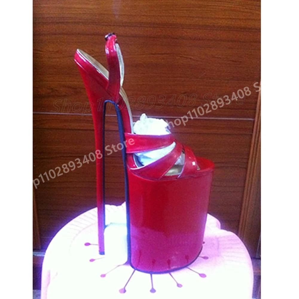 Cinture cave Decor Sandali in pelle verniciata rossa Piattaforma Slingback Tacco alto a spillo Scarpe da donna sexy 2025 Estate Para Mujere