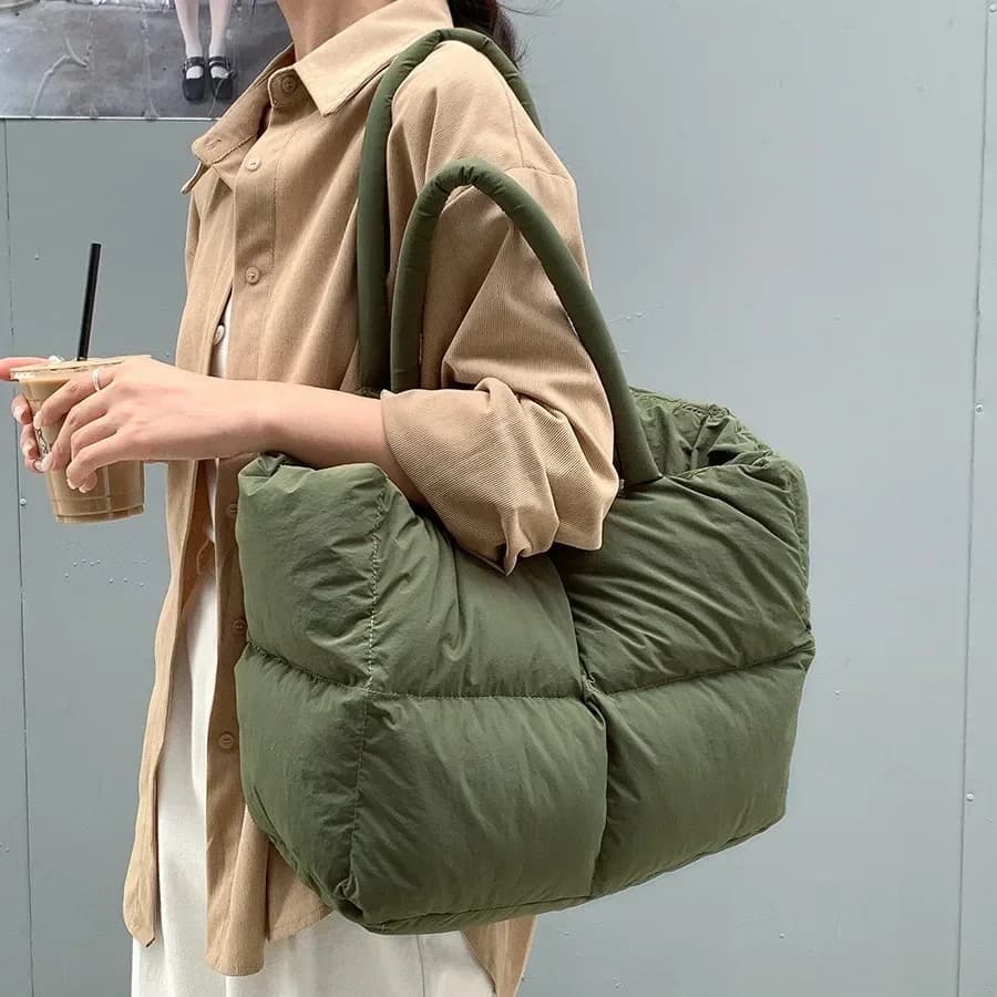Tote imbottito in cotone Borsa a tracolla grande trapuntata da donna Borse spaziali gonfie Borse firmate di lusso per donna Shopper caldo e morbido