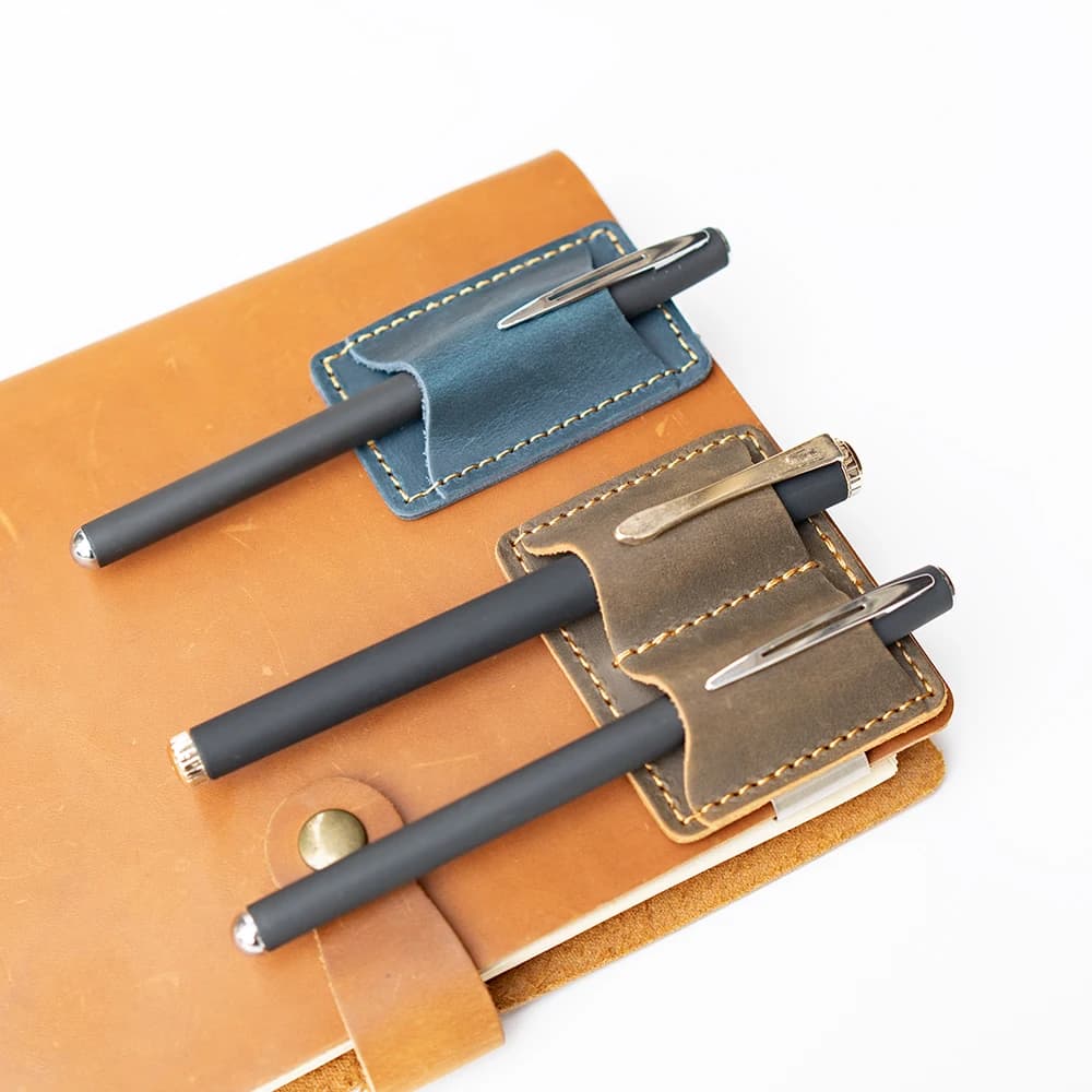 Cowhide Pen Holder, Made of Vintage Crazy Horse Leather, Suitable for Travelers' Hand Books with Stainless Steel Clip Pen Holder