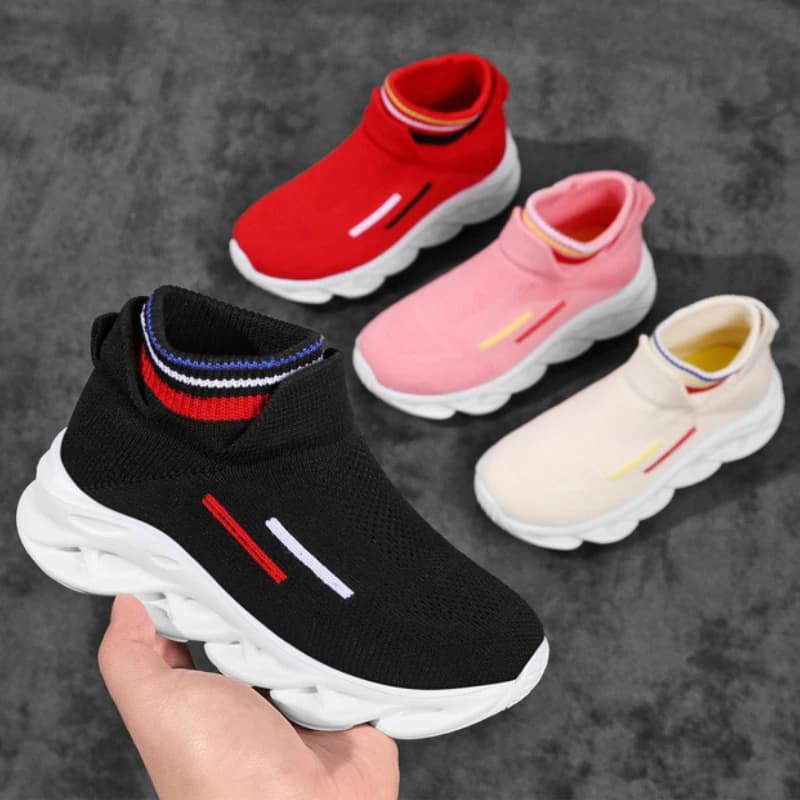 Nuove scarpe da ginnastica da ragazza Moda versatile Comfort Scarpe da ginnastica per bambini Scarpe da ragazzo con suola morbida antiscivolo Scarpe da ragazza casual semplici e traspiranti Tenis