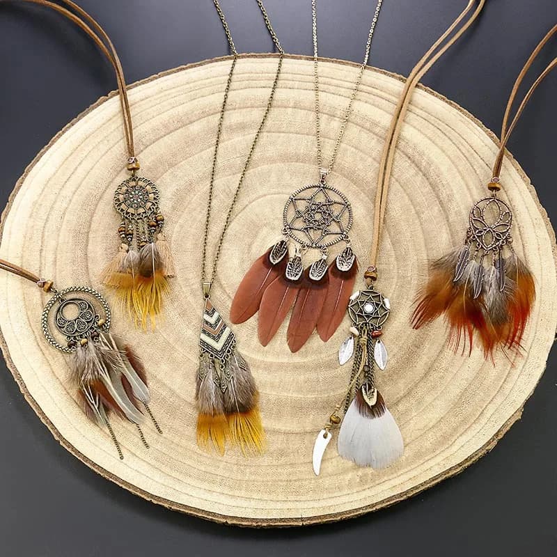 Retro feather fringed necklace, European and American style round dream catcher accessories, long sweater chain, new item access