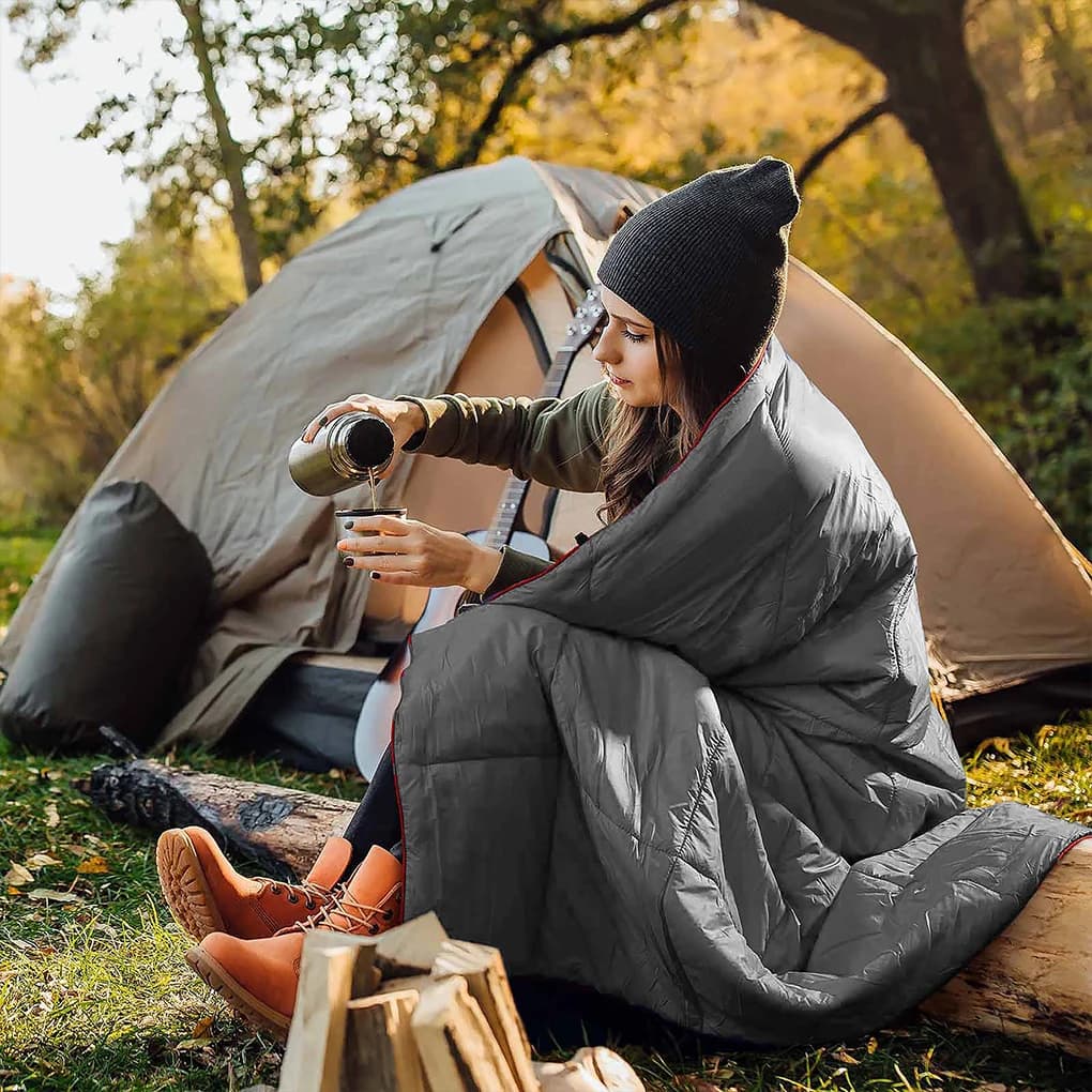 NEW Ultralight Travel Sleeping Pad trapunta Mat campeggio coperta impermeabile bottoni Poncho Liner coperta gonfia coperta da arrampicata calda