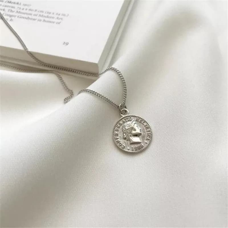 European Style New Pentacle Coin 925 Sterling Silver Fashion Jewelry Creative Round Portrait Pendant Necklaces XL004