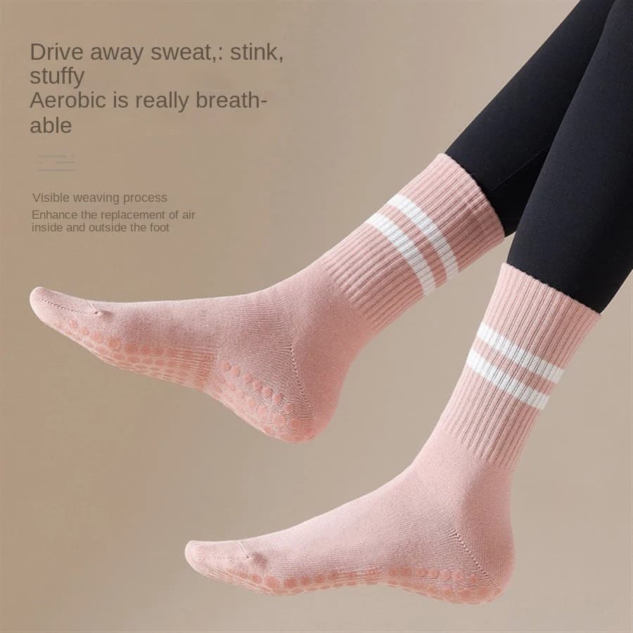 1 pair of women's yoga socks, sports socks with jump rope, anti-slip floor socks for interior Pilates, medium double leg socks