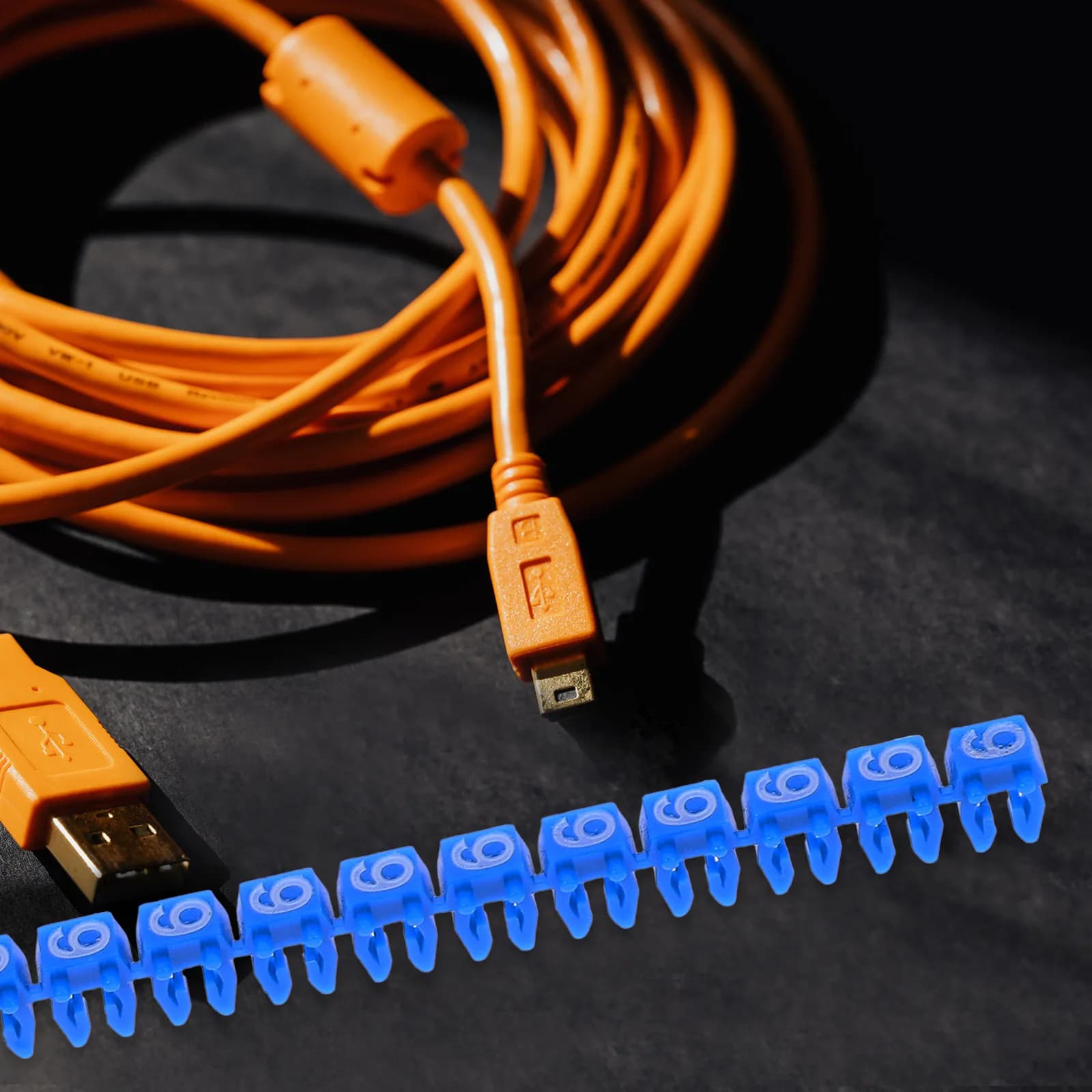 150 Pezzi Tubi Identificatori Numerici Colorati per Cavi, Etichette Clip-on per Identificazione Fili Elettrici, Gestione Cavi