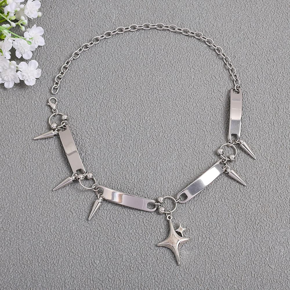 Punk Style Silver Spiked Star Pendant Choker Necklace Fashion Y2K Goth Rivet Cone Clavicle Jewelry Accessory for Men Women
