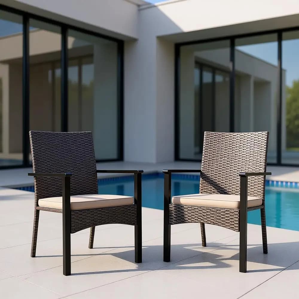 Set di 2 sedie da pranzo da patio in rattan resistenti alle intemperie con cuscini per uso esterno