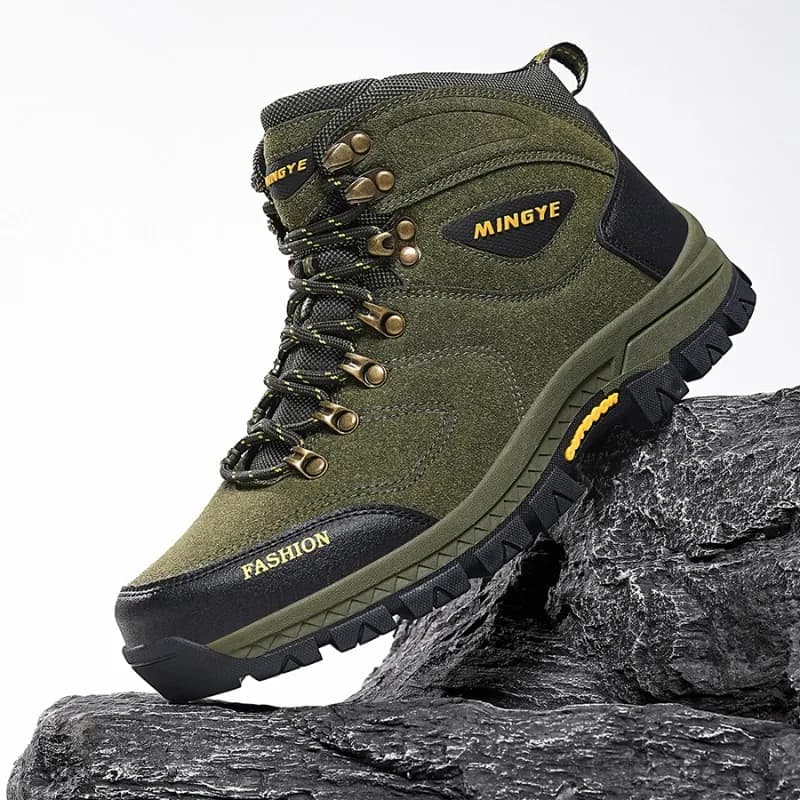 Outdoor Men Hiking Shoes Autumn Winter Anti-Slip Walking Sneakers Waterproof Climbing Trekking Shoes Comfortable Men Ankle Boots
