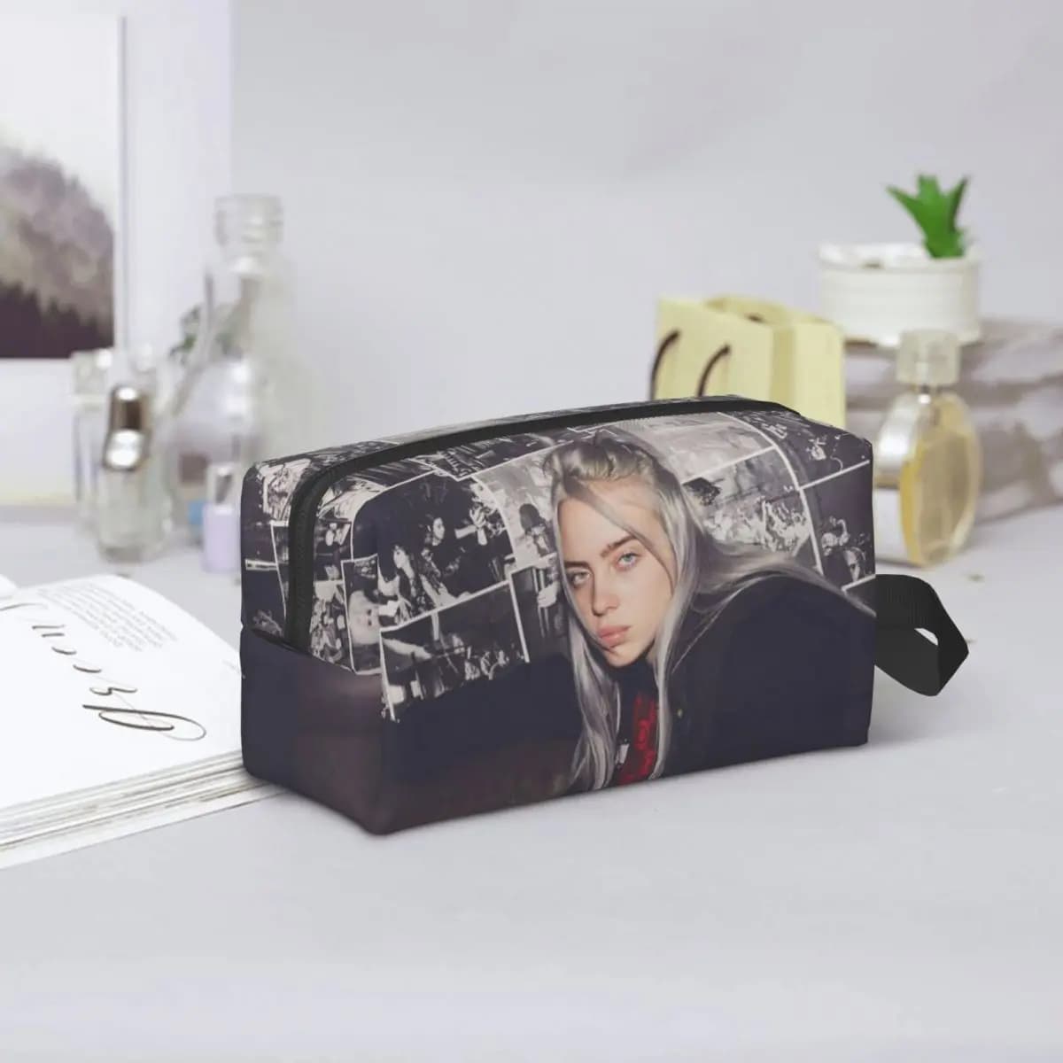 Billie Eilish Makeup Bag Cosmetic Organizer Storage Dopp Kit Toiletry Cosmetic Bag for Women Beauty Travel Pencil Case