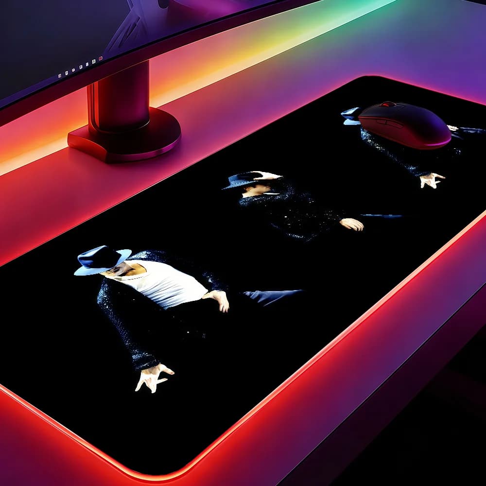 Tappetino per Mouse da Gaming J-Jackson M-Michael 2026, Retroilluminato LED RGB, Tappetino da Scrivania XXL in Gomma con Micro USB