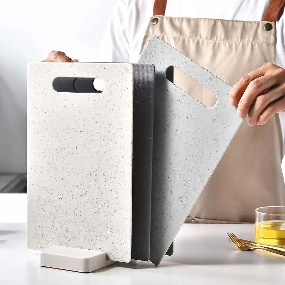 Set di Quattro Taglieri da Cucina in Plastica Stile Moderno e Semplice, Tagliere per Frutta in Materiale PP, Utensili da Cucina Diversi