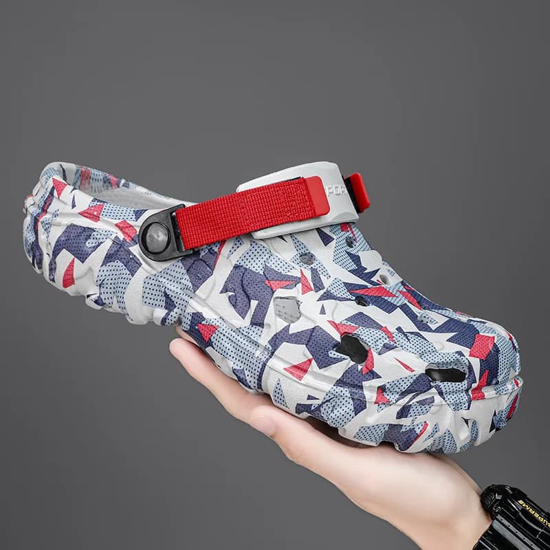 Lightweight Men's Clogs Slippers Sandal Men Garden Shoes Flat Camouflage Sandals Comfortable Outdoor Flip Flops Home Clogs Shoes