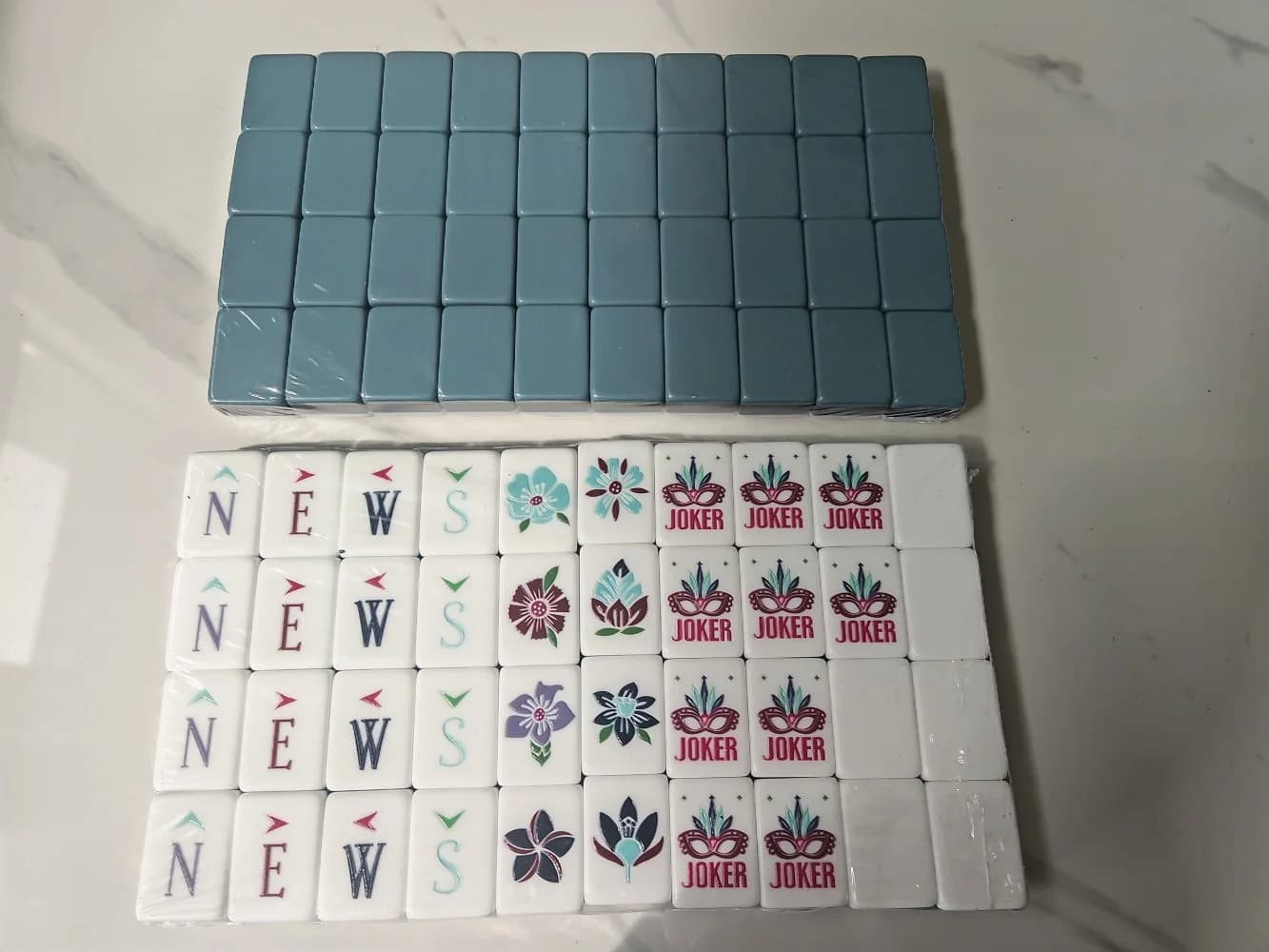 Set Mahjong Americano Blu Polvere di Tendenza, Tessere in Acrilico a 4 Strati, Gioco Portatile per Feste in Famiglia e Tempo Libero