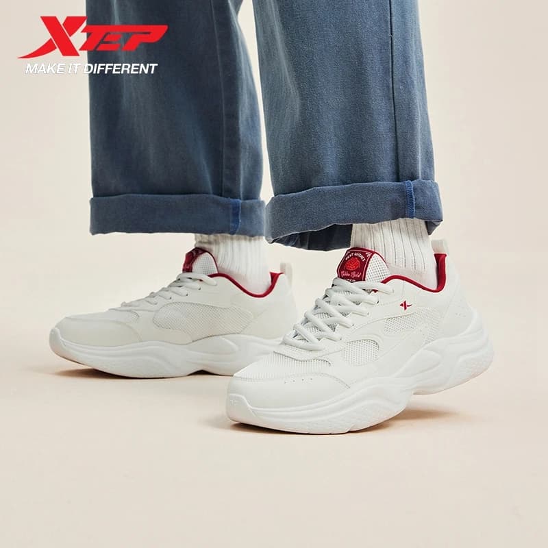 Xtep Scarpe da uomo Rimbalzo Leggero Traspirante Antiscivolo Scarpe di resistenza Retro Aumento Scarpe da ginnastica da passeggio 874119320001
