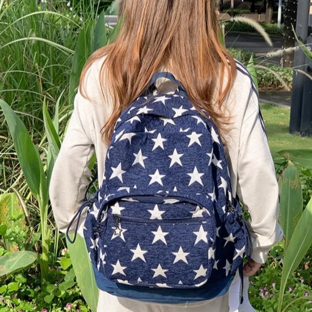 Zaino a righe grigie stile coreano Cinghie regolabili multitasche Zaino con stampa di stelle Pendolarismo leggero