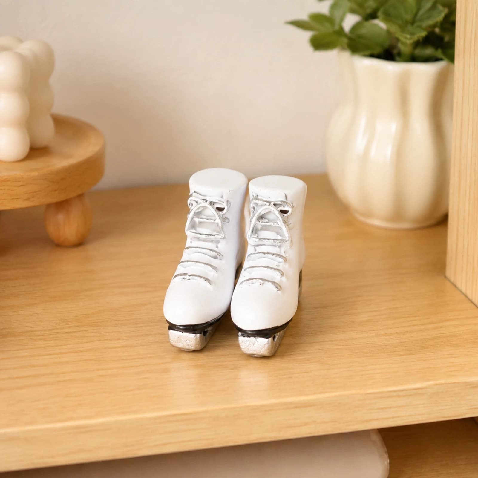 White Miniature Ice Skates Authentic Design Miniature Skate with Silver Blade Dollhouse Accessories Compact for Diorama Builders