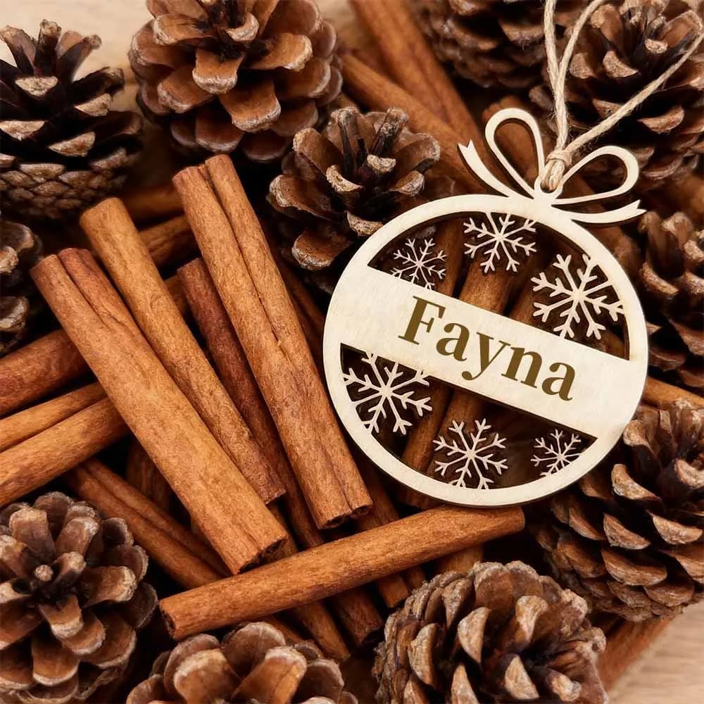 Set da 5 pezzi di ornamenti natalizi personalizzati con nomi, etichette regalo di Natale, ornamenti natalizi in legno, pendenti per albero di Natale