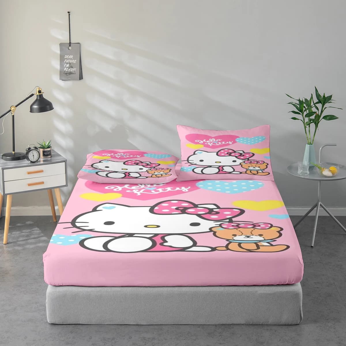 3-Piece High-Definition Digital Print Bed Sheet Set Hello Kitty and Little Bear Pattern Bed Sheet Set, Large Floral Print Bed Sheet Set Includes 1 Fitted Sheet + 1/2 Pillowcase, Suitable for Bedroom, Guest Room, Home Decoration, Polyester Fiber Fitted Sheet + Pillowcase, Ultra-Soft Bedding, Thick Ultra-Soft Fabric, Comfortable for All Seasons, Machine Washable