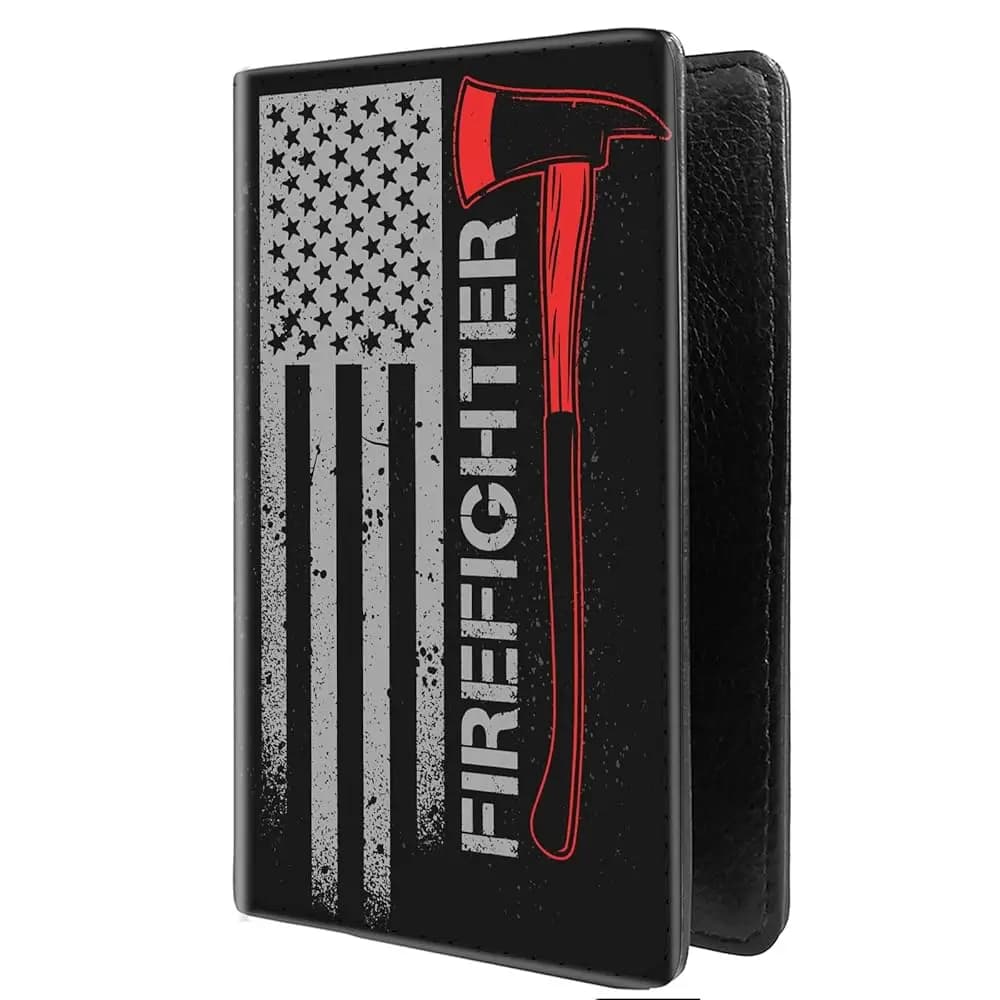 Porta Passaporto in Pelle PU, Portafoglio da Viaggio con Blocco RFID, Custodia per Carte con Motivo Unico (Pompiere e Bandiera USA-1)