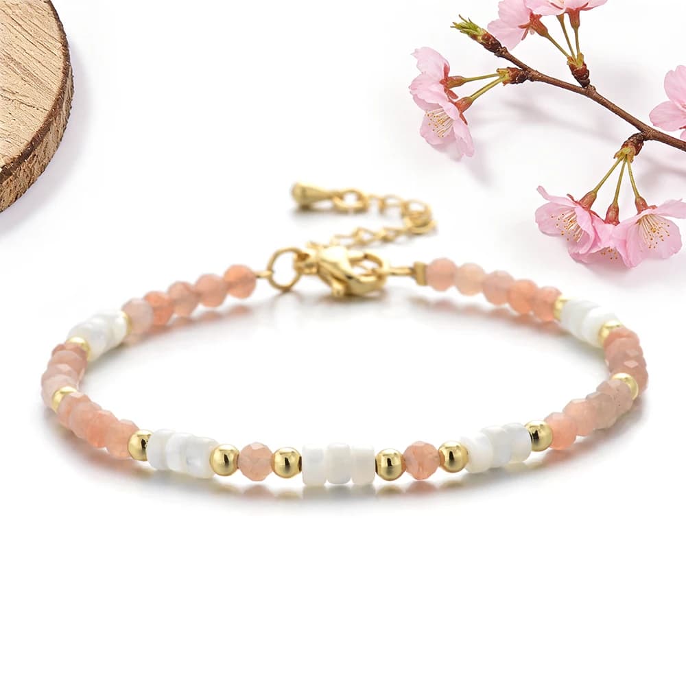 Wholesale 3mm Natural Stone Garnet Lapis Sunstone Amethyst Faceted Round Beads and Shell Beads Bracelet Jewelry for Women