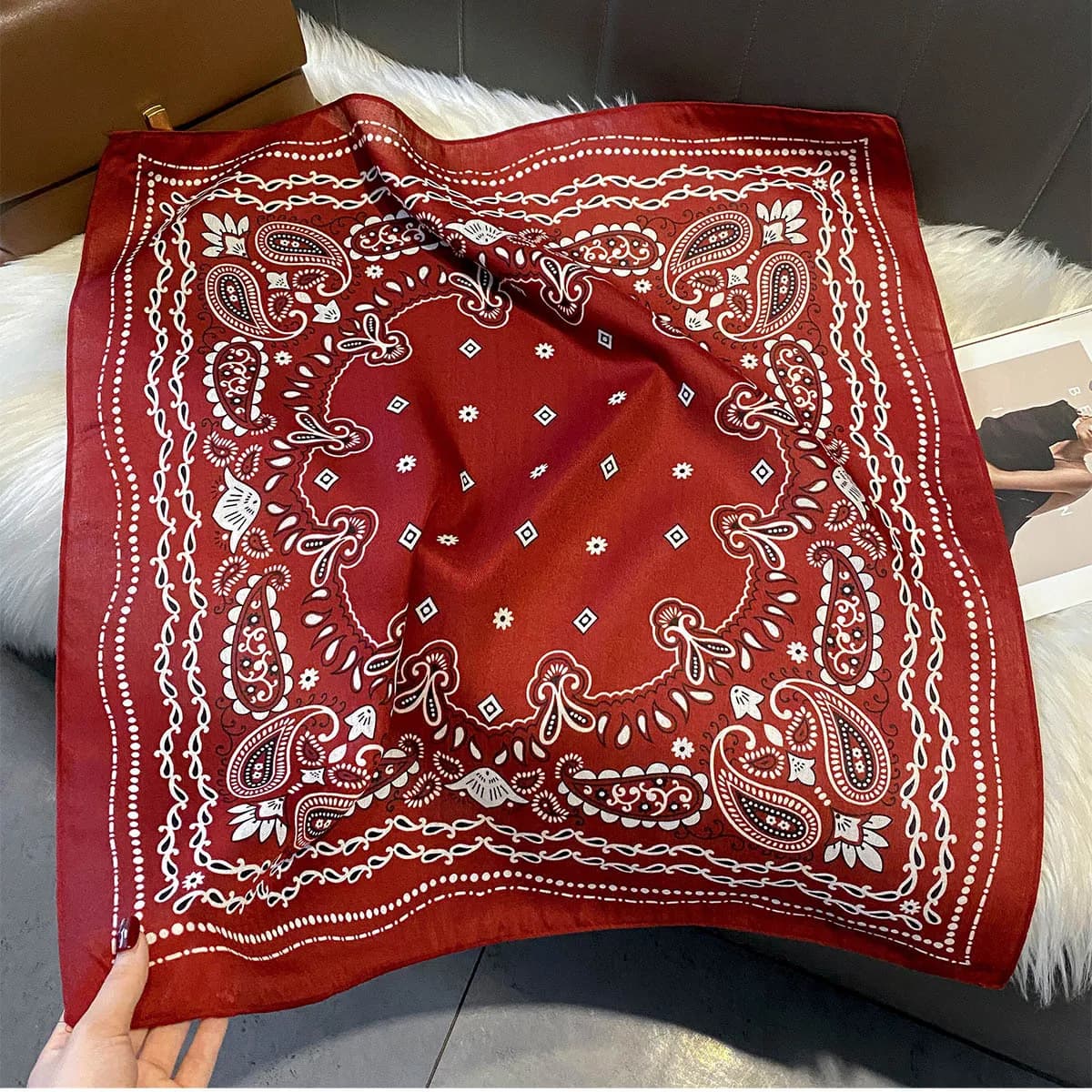 Foulard quadrato di lusso in seta 2026 da donna, hijab, fasce per capelli, sciarpa, nastro in raso Paisley, fascia per capelli, scialle alla moda, bandana