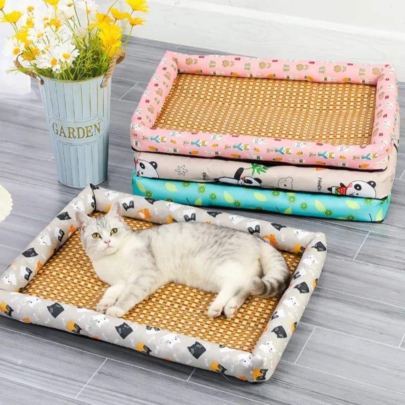 Tappetini estivi per animali domestici per gatti Nido rinfrescante per cani Forniture antiscivolo e traspiranti Tappetino per letto per tessitura in rattan per gattini e cuccioli domestici