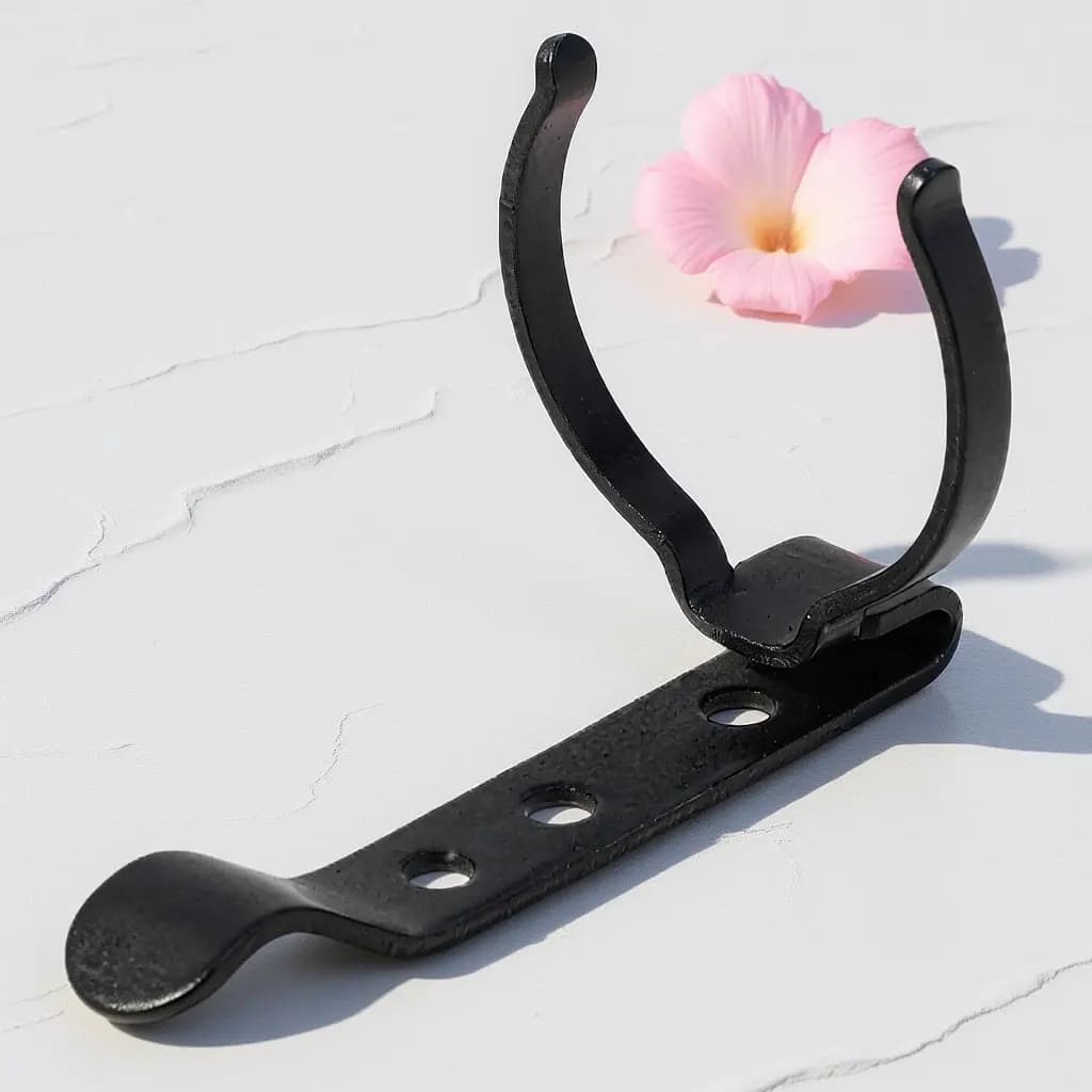 Clip per Torcia in Metallo Resistente, Regolabile per Cintura, Tasca, Cappello, Accessorio per Trasporto e Lavoro all'Aperto