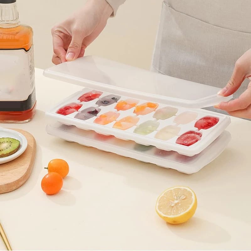 Stampo per Cubetti di Ghiaccio Rotondi con Coperchio, Vassoio per Ghiaccio con Scomparti, Stampo in Plastica per Congelamento Rapido Domestico del Ghiaccio per Frigorifero