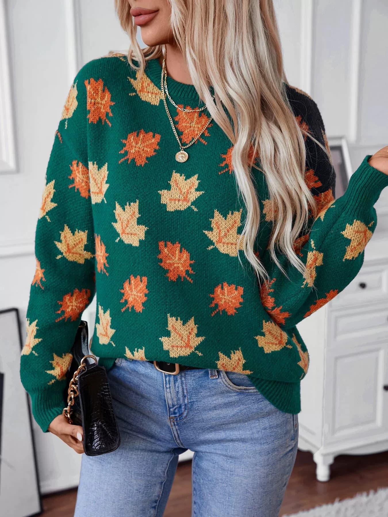 Autumn/Winter Sweater Women's Maple Leaf Pattern Jacquard Casual Hoodie Knitted Sweater Women's Wear