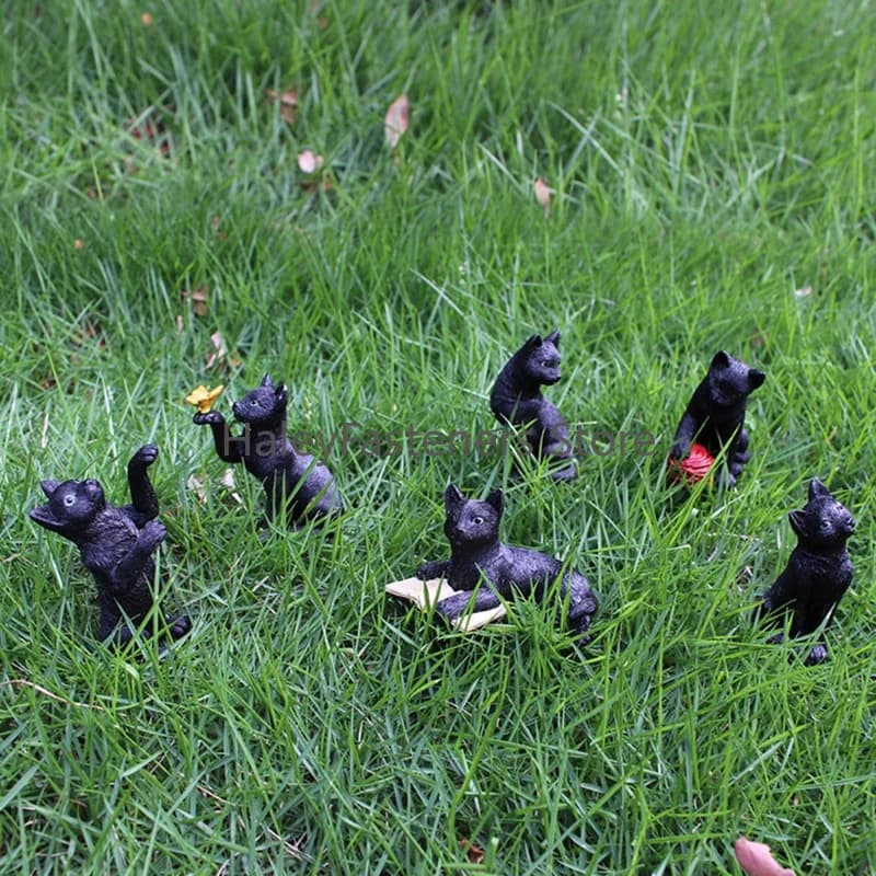 6Pcs Miniature Resin Black Cat Figurine with Glow in The Dark Luminous Eyes Garden Stake Statues Yard Halloween Decor